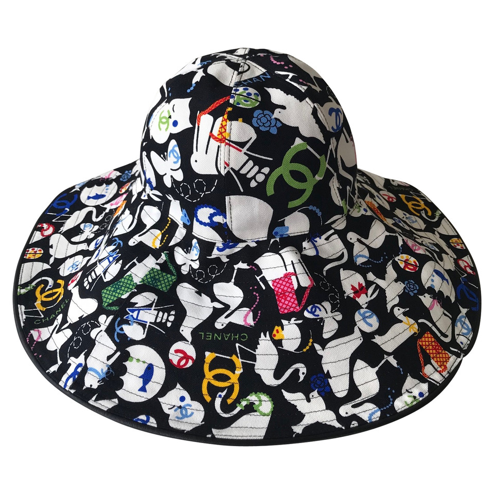 Chanel Hut mit Muster