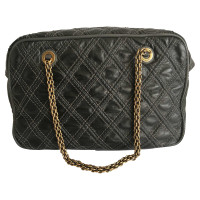 Chanel Leather shoulder bag.