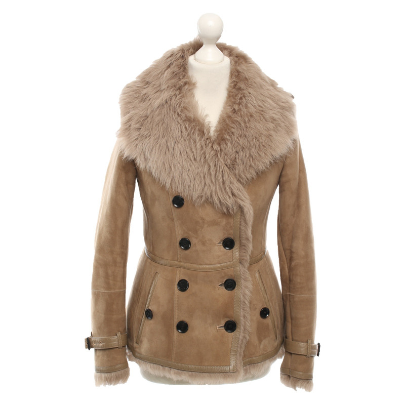 Burberry Jacket/Coat Fur in Beige 