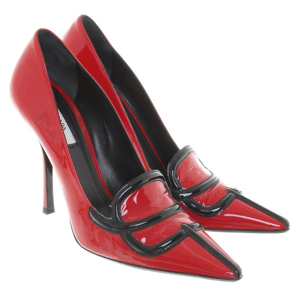 Prada pumps made of patent leather