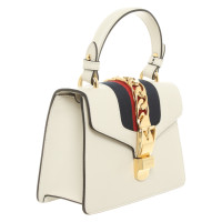 Gucci Sylvie Bag aus Leder in Beige