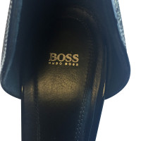 Hugo Boss Black peeptoes