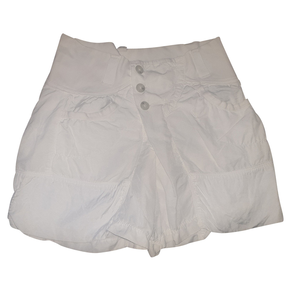 High Use Shorts in Weiß