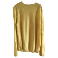 Burberry Cashmere sweater in yellow