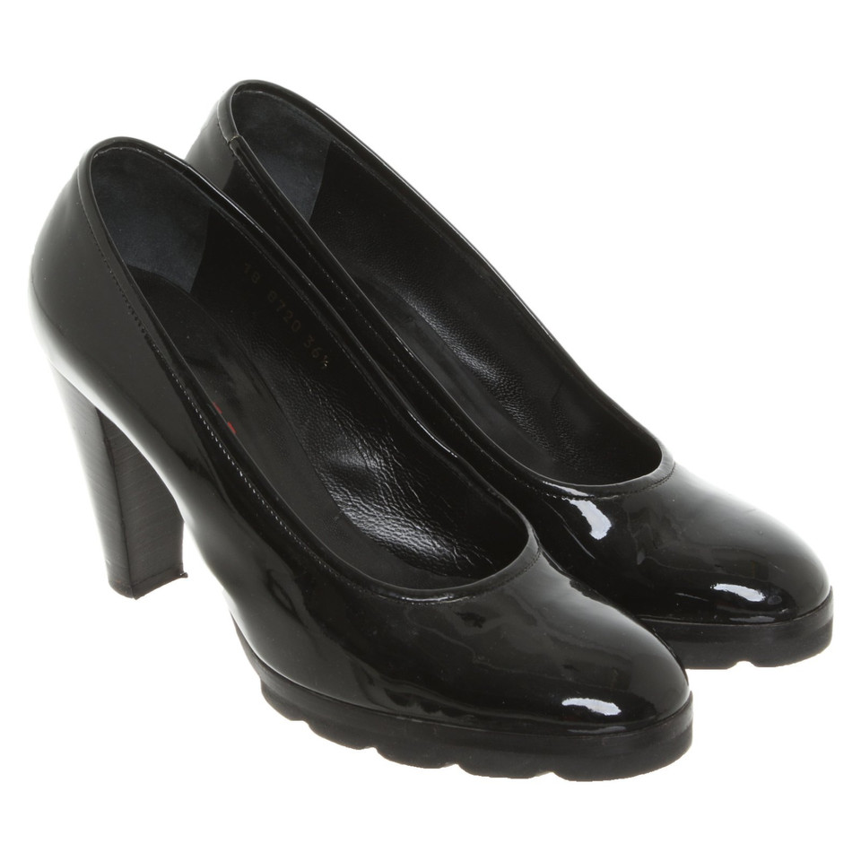 Walter Steiger Pumps/Peeptoes Patent leather in Black