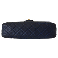 Chanel Classic Flap Bag Medium en Cuir en Bleu
