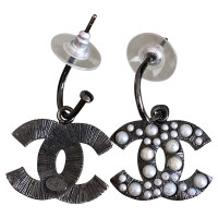 Chanel Ohrringe mit kleinen Perlen