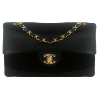 Chanel Flap Bag aus Leder in Schwarz