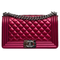 Chanel Boy Bag aus Lackleder in Rosa / Pink
