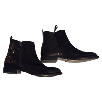 Htc Los Angeles Ankle boots Suede in Black