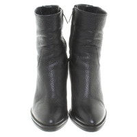 The Seller Boots in Black