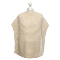 Closed Sweater in poncho style