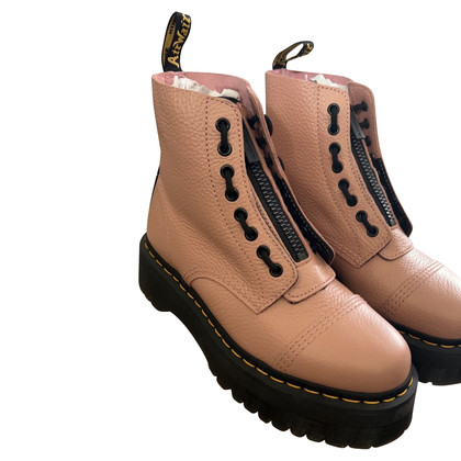 Dr. Martens Boots Leather in Pink