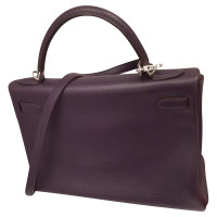 Hermès Kelly Bag 32 in Pelle in Viola