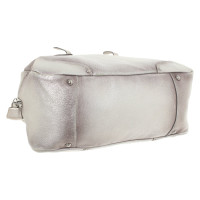 Prada Handtasche aus Leder in Silbern
