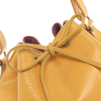 Louis Vuitton Petit  Bucket Leather in Yellow