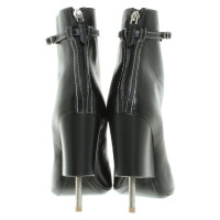 Givenchy Stiefeletten aus Leder in Schwarz