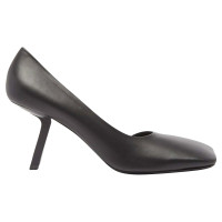 Balenciaga Pumps/Peeptoes Leer in Zwart