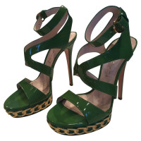 Casadei Sandalen aus Lackleder in Grün