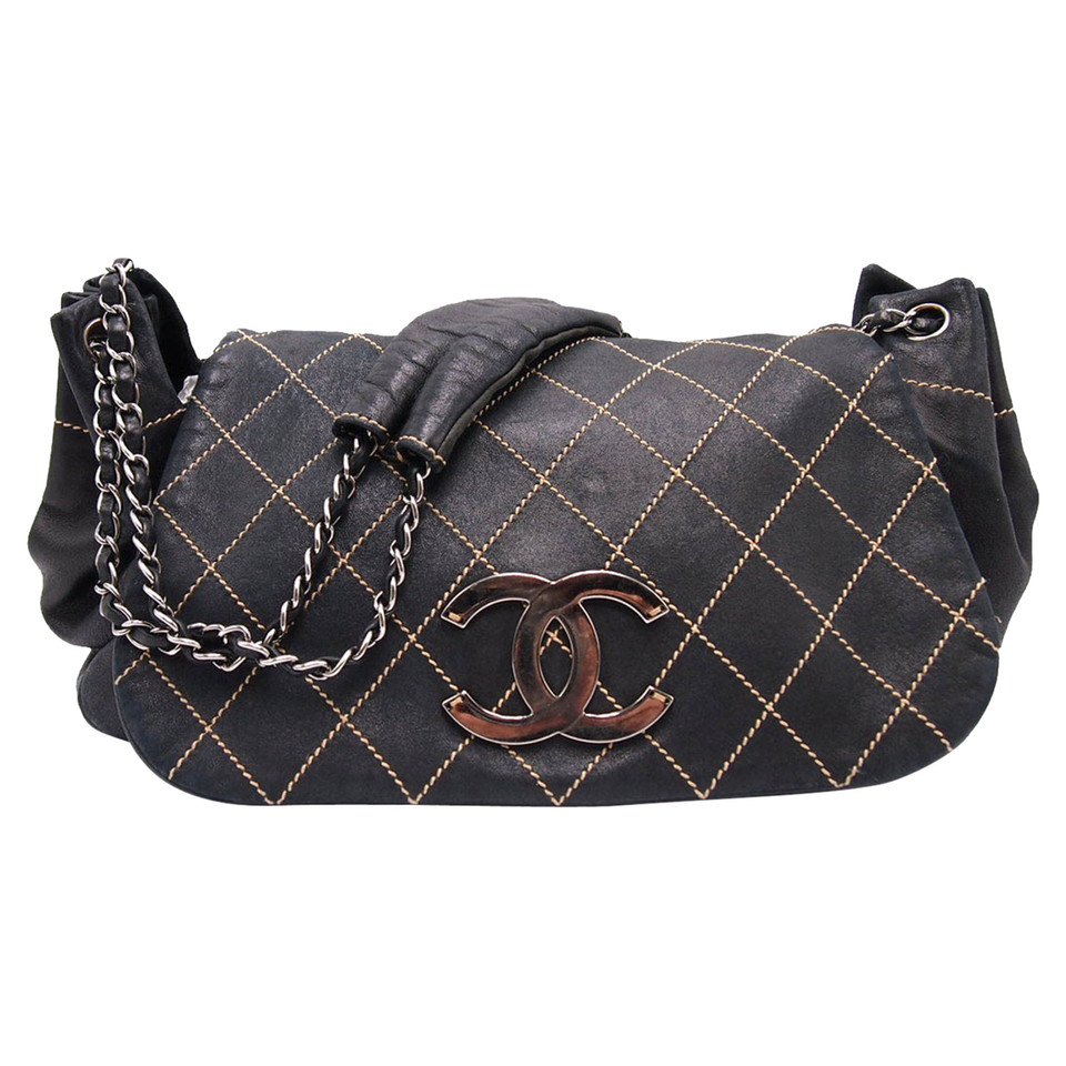 Chanel Wild Stitch Bag aus Leder in Schwarz