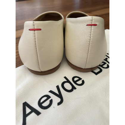 Aeyde Slippers/Ballerinas Leather in Cream