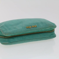 Miu Miu Handtasche aus Leder in Türkis