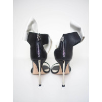 Alexander McQueen Sandales en Cuir en Noir