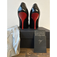 Giuseppe Zanotti Pumps/Peeptoes Patent leather in Black