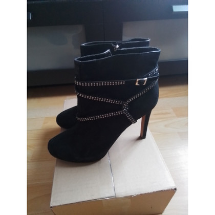 Vince Camuto Bottines en Cuir en Noir