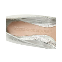 Alexander McQueen Sandalen aus Leder in Silbern