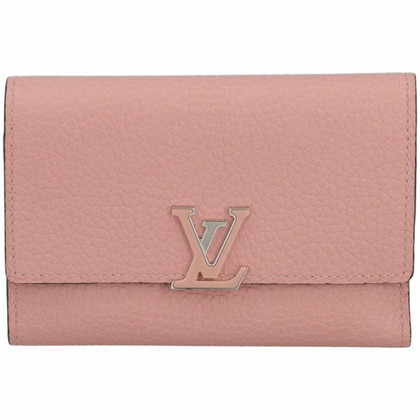 Louis Vuitton Capucines Compact Wallet Leer in Roze