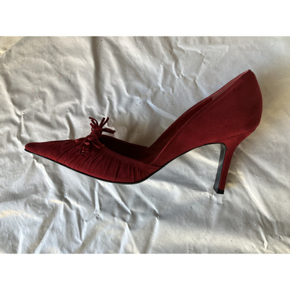 Givenchy Pumps/Peeptoes aus Wildleder in Rot