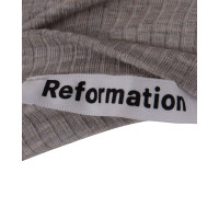 Reformation Oberteil aus Tencel in Grau