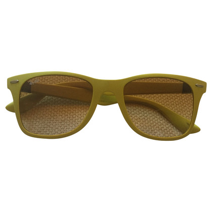 Ray Ban Sunglasses in Yellow