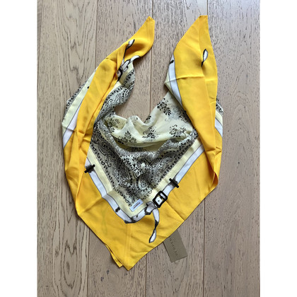 Burberry Scarf/Shawl Silk in Yellow