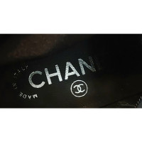 Chanel Sneakers aus Wildleder in Blau