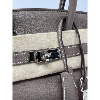 Hermès Birkin Bag 25 aus Leder in Taupe