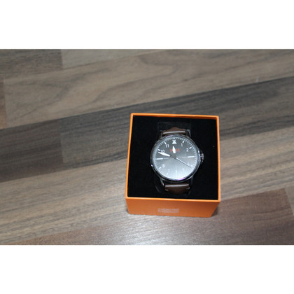 Hugo Boss Horloge in Bruin