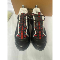 Burberry Sneakers aus Leder in Schwarz