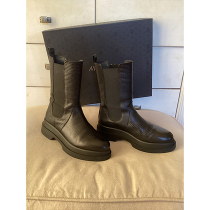 Marc Cain Ankle boots Leather in Black