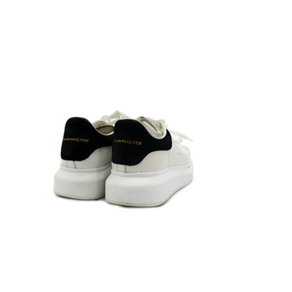 Mcqueen, Alexander Sneakers aus Leder in Weiß