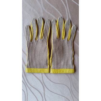 Max Mara Gloves Leather in Yellow