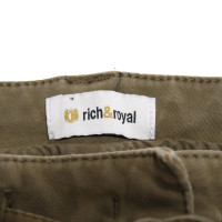 Rich & Royal Paio di Pantaloni in Verde oliva