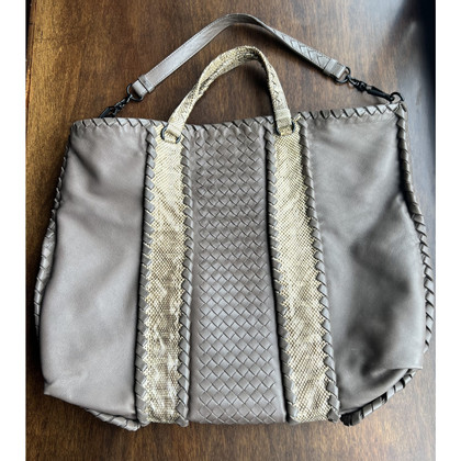 Bottega Veneta Shoulder bag Leather in Taupe