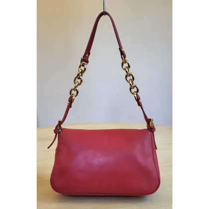 Fendi Baguette Bag Leather in Fuchsia