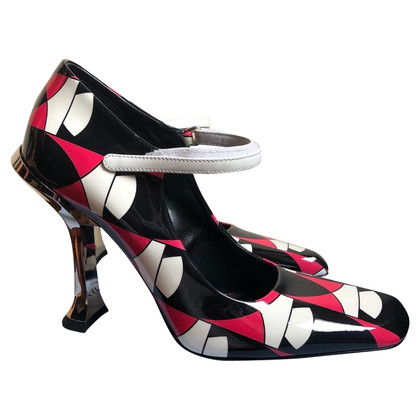 Prada Pumps/Peeptoes Lakleer in Rood