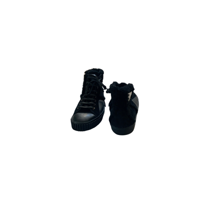 Balenciaga Sneakers aus Wildleder in Schwarz