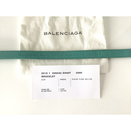 Balenciaga Armreif/Armband aus Leder in Türkis