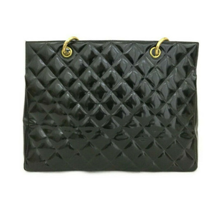 Chanel Handbag Patent leather in Black