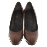 Bally pumps in brown